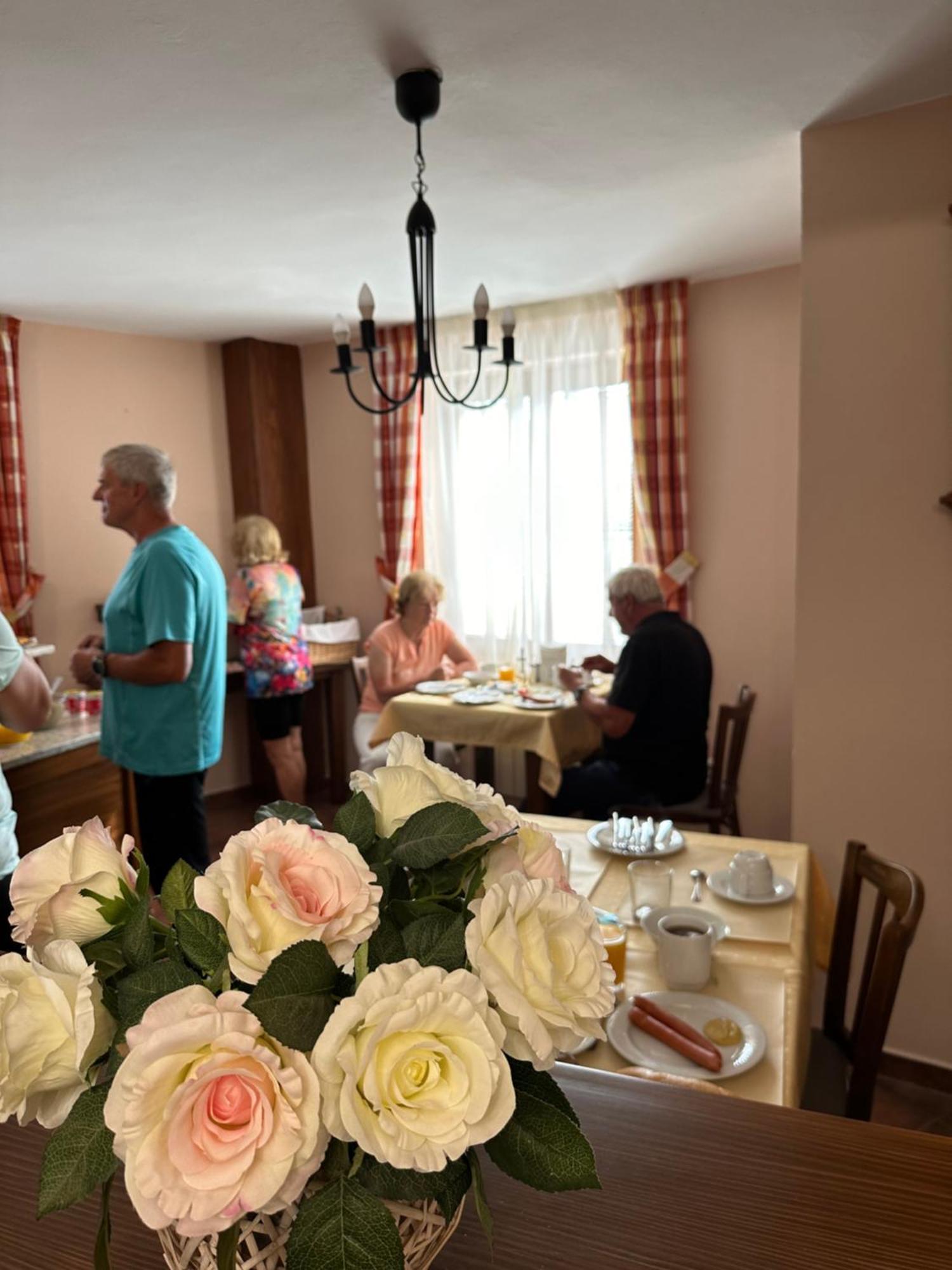 Penzion Moravský sommeliér Valtice Extérieur photo