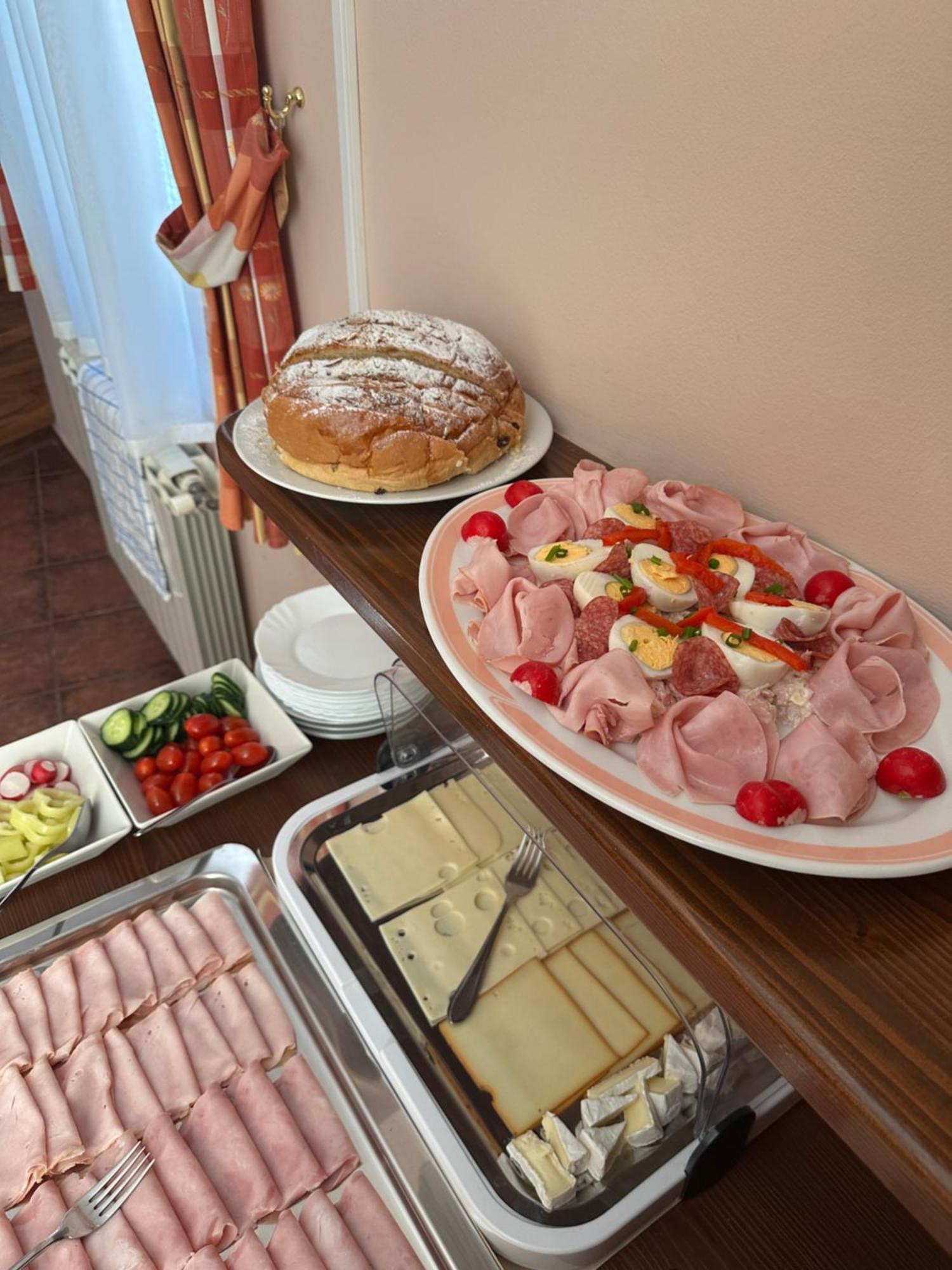 Penzion Moravský sommeliér Valtice Extérieur photo