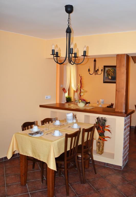 Penzion Moravský sommeliér Valtice Extérieur photo