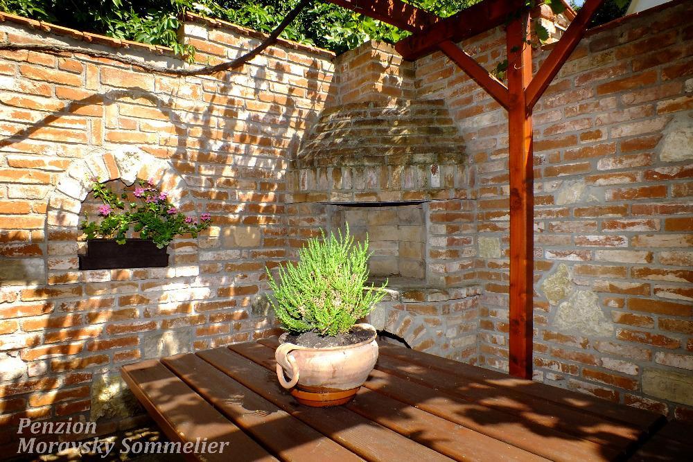 Penzion Moravský sommeliér Valtice Extérieur photo